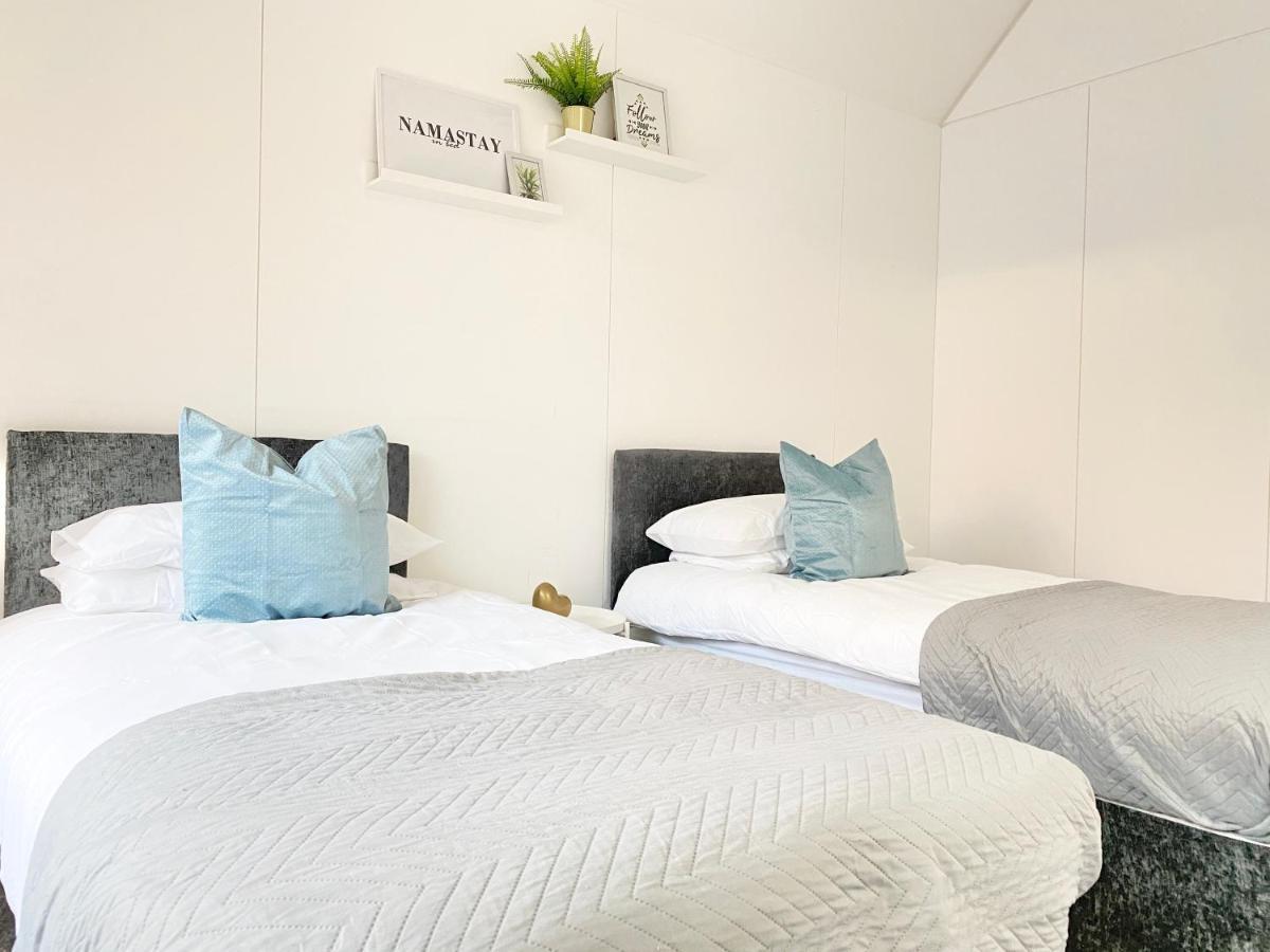 Casa de Férias Large Townhouse 5 Beds With Two Parking Spaces - Centre