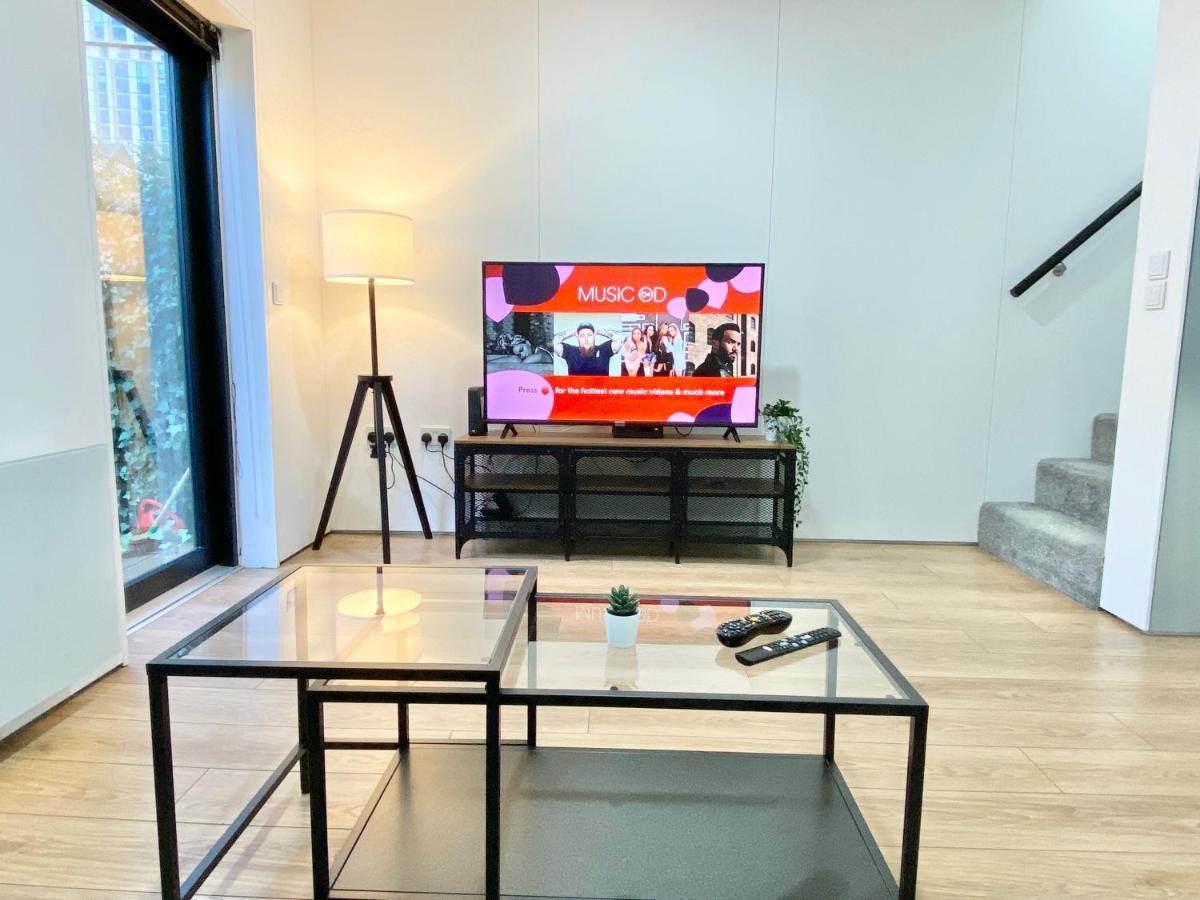 Large Townhouse 5 Beds With Two Parking Spaces - Centre Casa de Férias Manchester