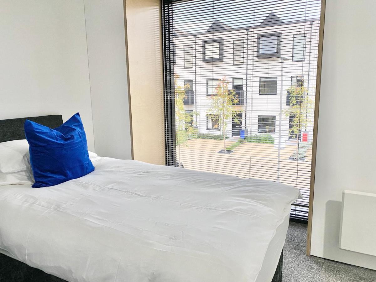 Large Townhouse 5 Beds With Two Parking Spaces - Centre *