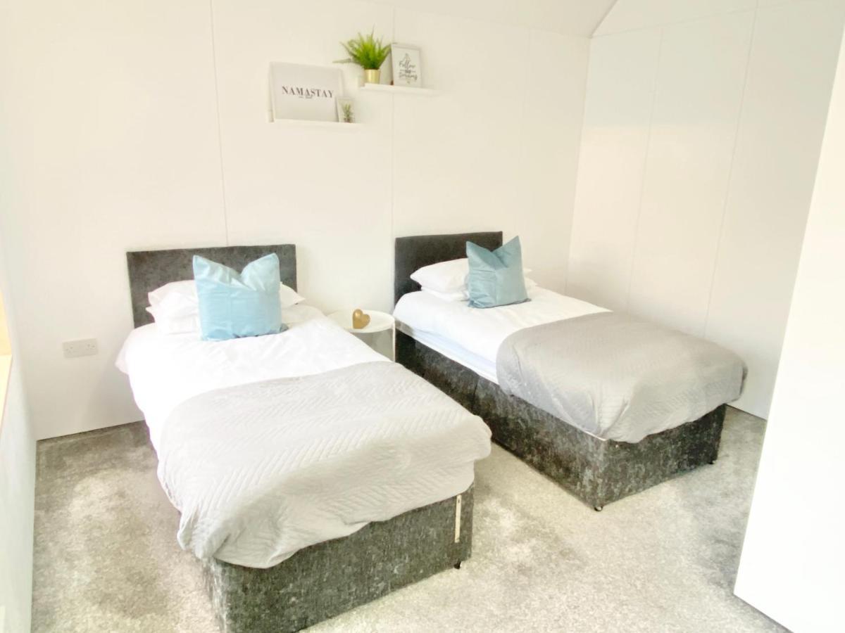Large Townhouse 5 Beds With Two Parking Spaces - Centre Casa de Férias Manchester